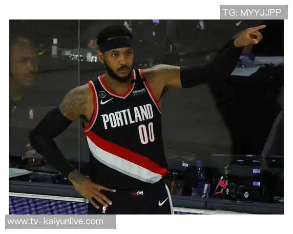 文班强调抢板重要性亚当斯成为球队关注焦点并成功抢下三前板 文班强调抢板重要性亚当斯成为球队关注焦点并成功抢下三前板