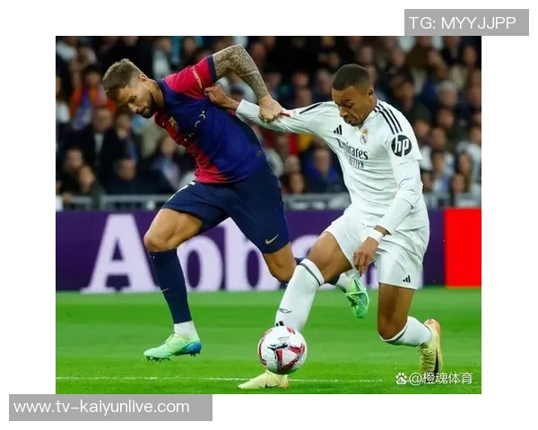 裁判专家分析姆巴佩进球争议手部触球应判无效 裁判专家分析姆巴佩进球争议手部触球应判无效